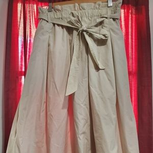 H&M beige skirt